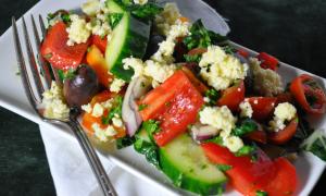 Кулинарные секреты: греческий салат с брынзой